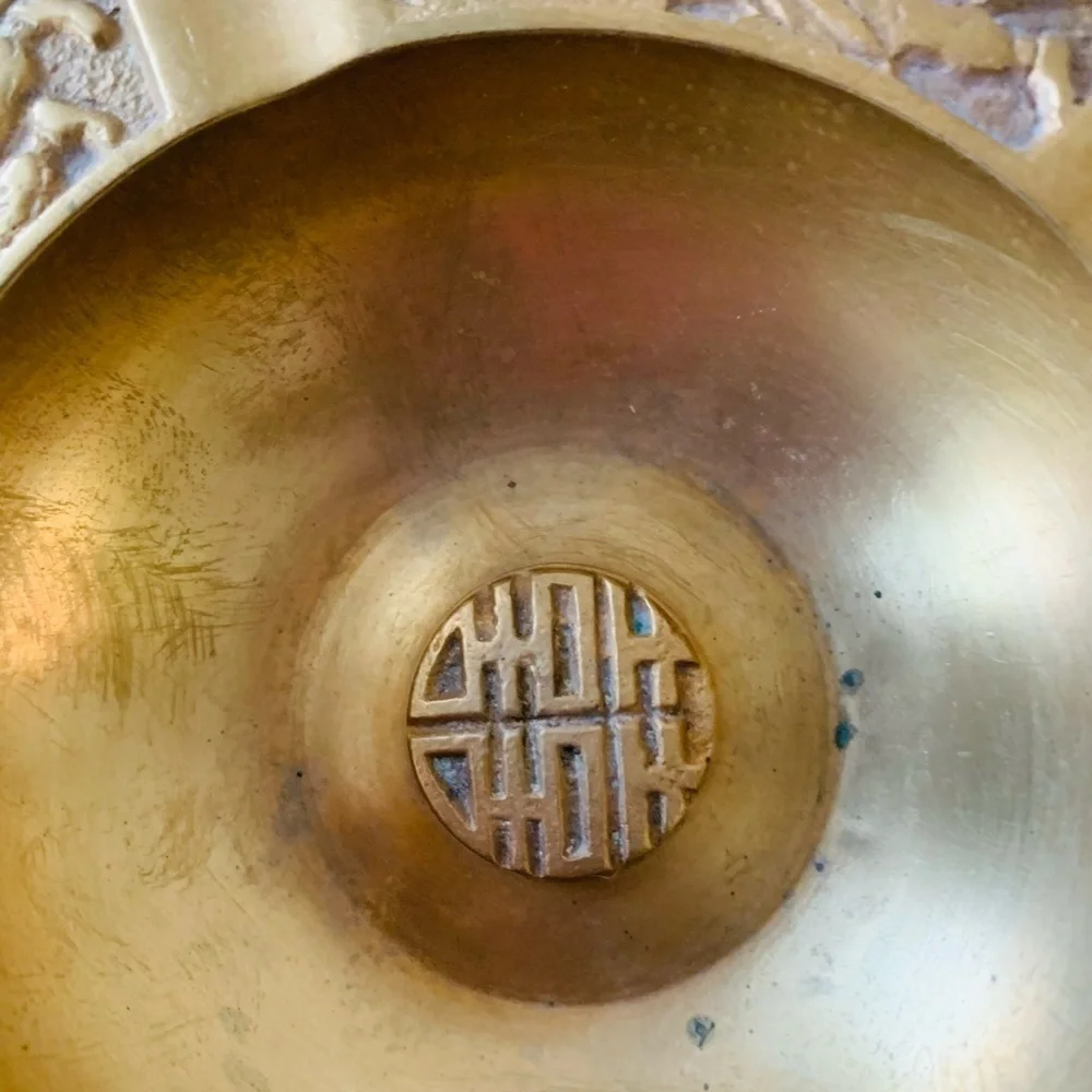Metal ashtray